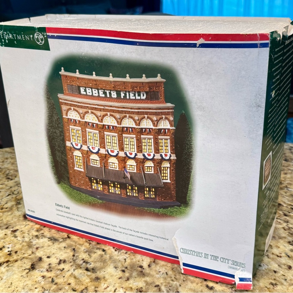 Department 56 CHRISTMAS IN THE CITY EBBETS FIELD Brooklyn Dodgers W/ Box 2002